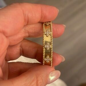 Clover Bracelet 14k with pivet diamonds